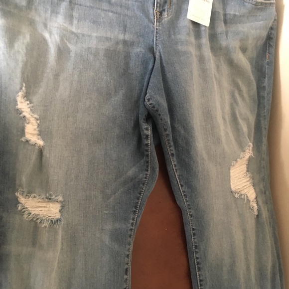 Torrid boyfriend crop distressed jeans 24 and 26 - Picture 5 of 8